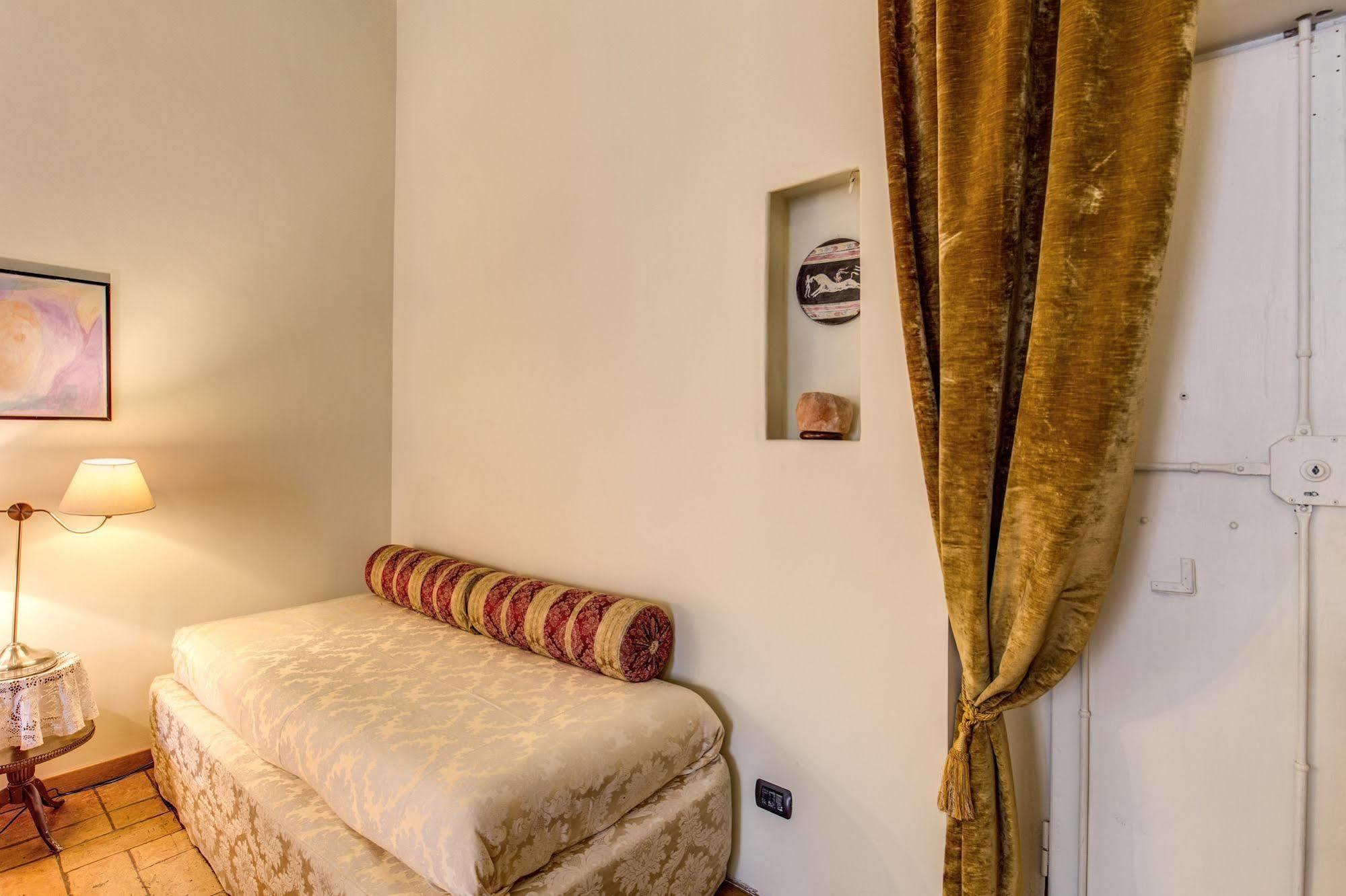 Hotel La Casa Del Capitano à Rome Extérieur photo